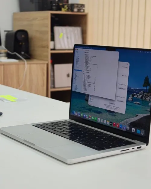 MACBOOK PRO 14pouces  M1 MAX MDM 64/1T