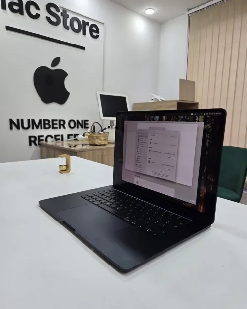 MacBook Air M2 15POUCES  2023 08/512