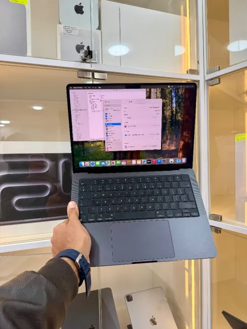 Macbook Pro with M4 Chip  14 Inch 24/1T