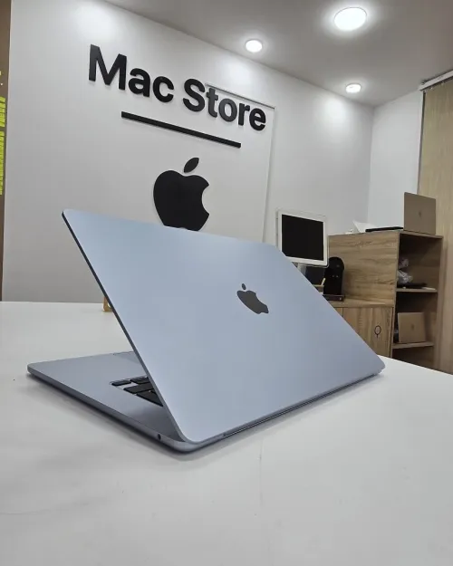 MACBOOK AIR M4 CHIP 2025 10C  15 Écran