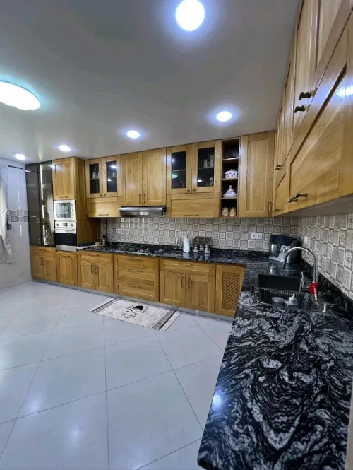 مطبخ عصري بخشب الاتر