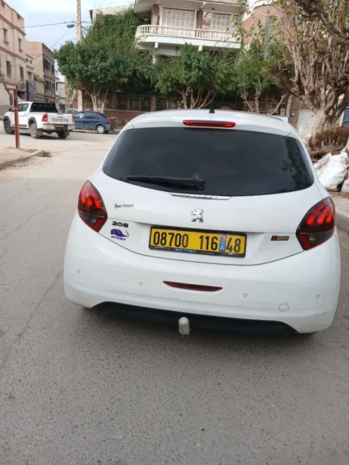 Peugeot 208 2016 Hdi