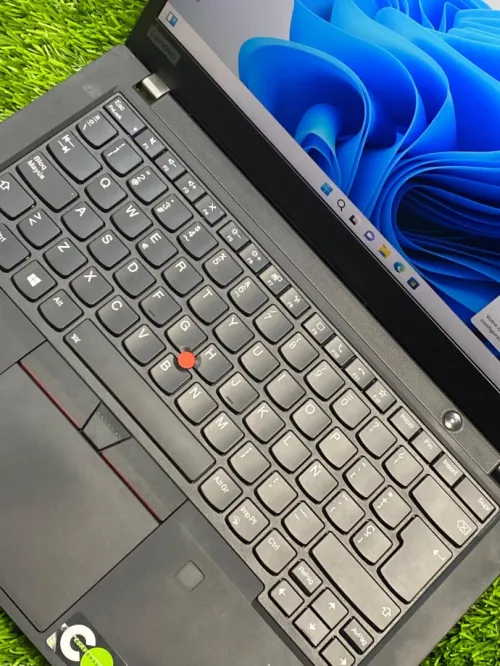 Lenovo Thinkpad T14 i5 10eme génération TACTILE ram 16Go SSD 256Go Nvme état 10/10