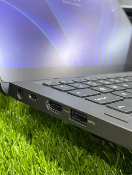 Dell latitude 5300 Tactile 2in1  i5 8eme génération 8/256Go SSD