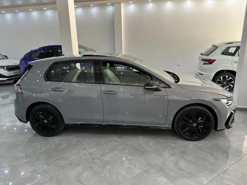 Volkswagen Golf 8 2025 R-Line