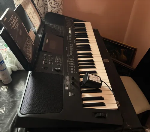 Piano Yamaha E-PSR463 + boite originale