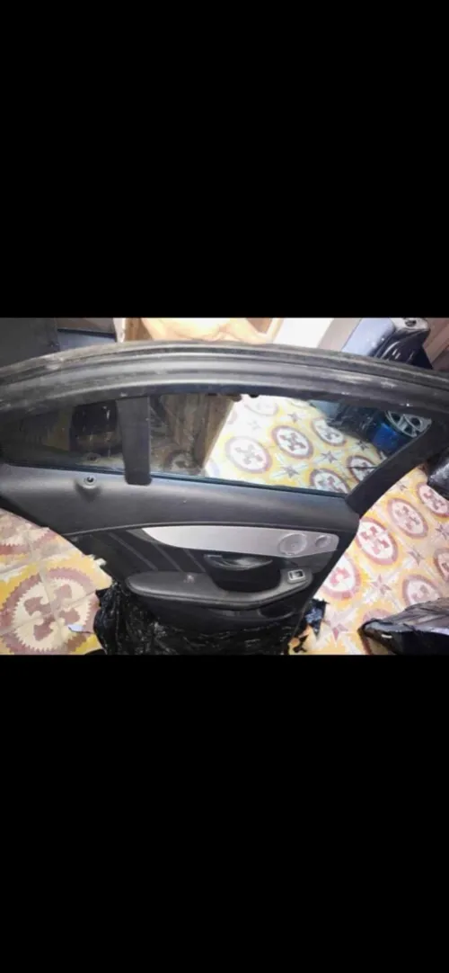 4 porte et mal arrière Mercedes c220 . 2019