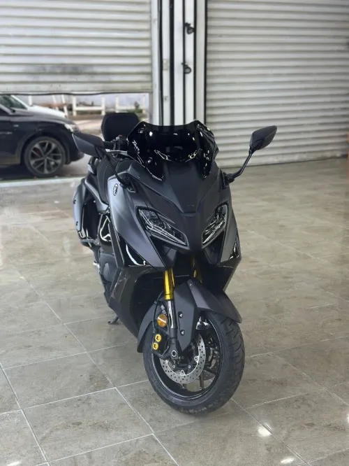 Yamaha Tmax 2024