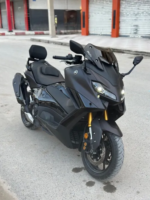 Yamaha Tmax 2024