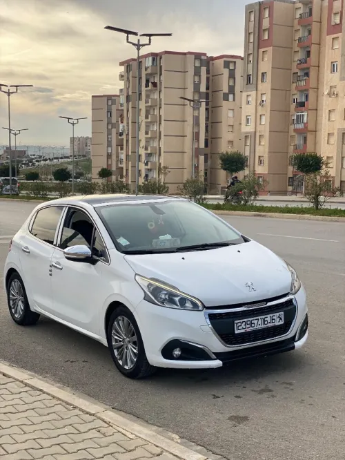 Peugeot 208 2016 Access Facelift