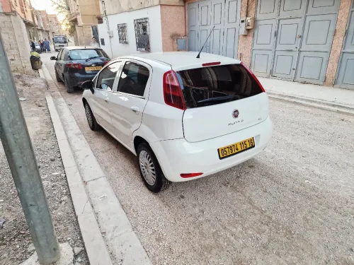 Fiat Punto 2015 Grand punto