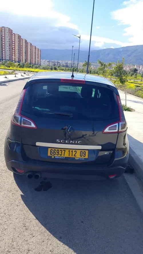 Renault Scenic 2012 BOSS