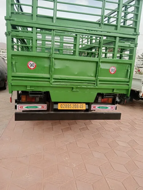Isuzu Faracha 2006