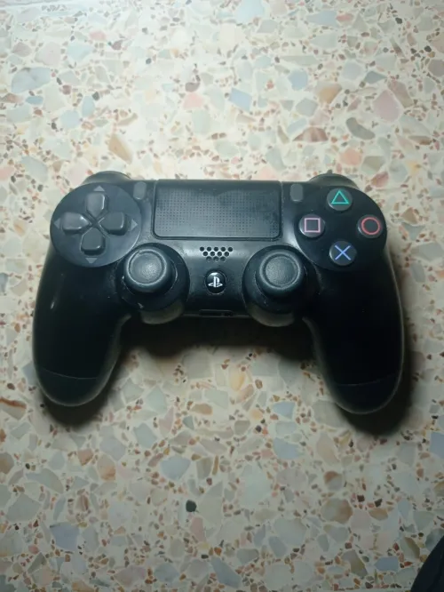 PS4 slim blan 