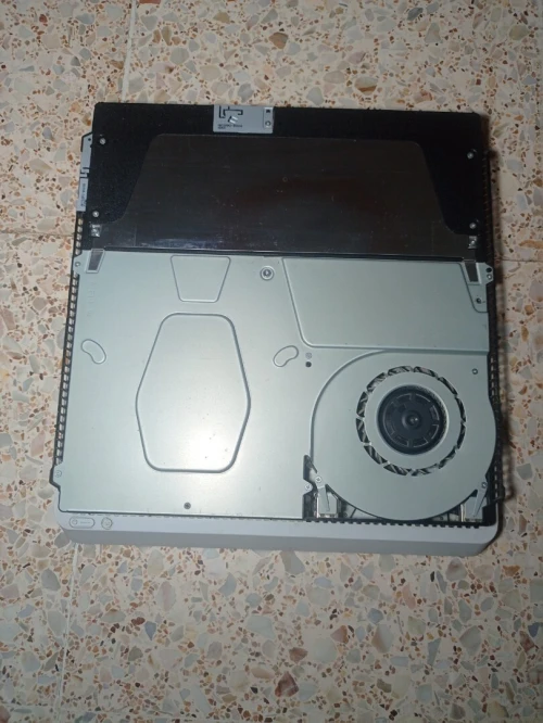 PS4 slim blan 