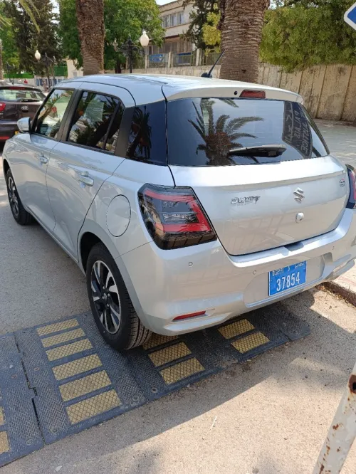 Suzuki Swift 2025 GLX