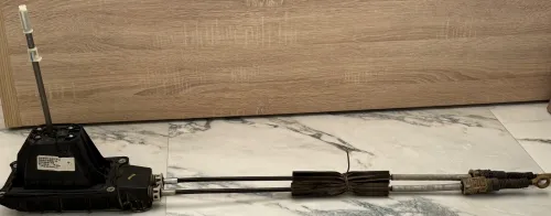 Levier de vitesse avec cables clio 4 d'origine 