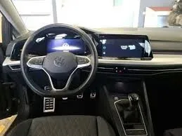 Volkswagen Golf 8 2024 Move