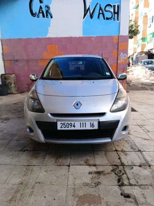 Renault Clio 3 2011 Night and Day