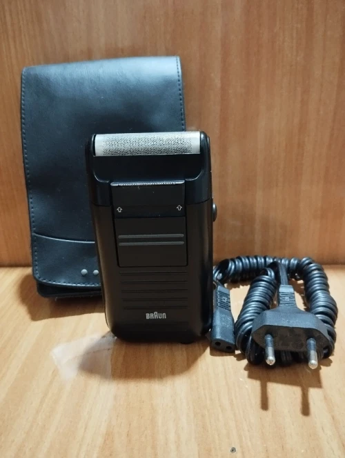 Rasoir électrique Braun Vintage modèle 5424 (1980)  Made in Germany