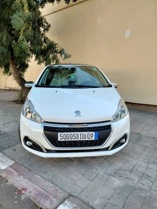 Peugeot 208 2016 Access Facelift
