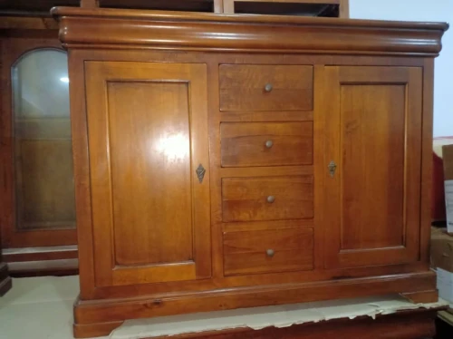 Commodes