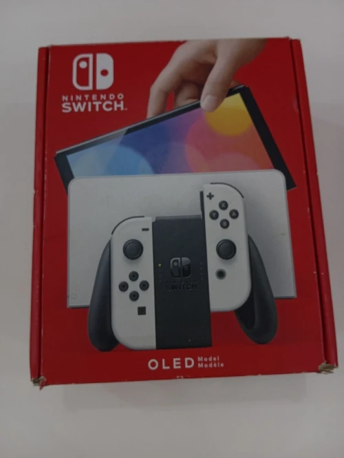 Nintendo Switch OLED 64GB White (  Avec tous les accessoires )