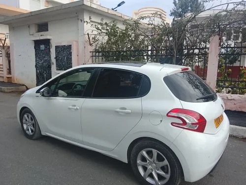 Peugeot 208 2013 Urban Soul