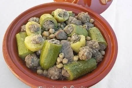 Tous les plats traditionnels et pains 