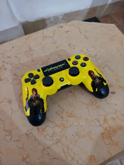 Ps4 console 
