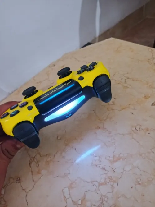 Ps4 console 