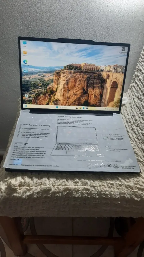 Lenovo Thinkpad E14 Gen 5 Core i5-13420H/16Go DDR4/512 SSD/Ecran 14" WUXGA/UHD graphics/Win11 Pro