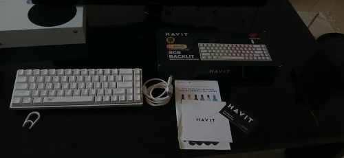 Clavier mécanique red switch havit(kb881l) 65% rgb+cable original+boîte originale