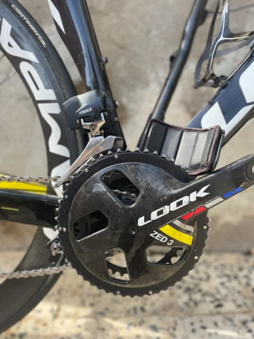 Vélo route carbone venu de France roues carbon SRAM red Etap très bon etat taille 50