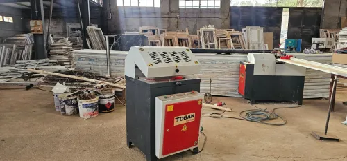 Machine PVC  profilé