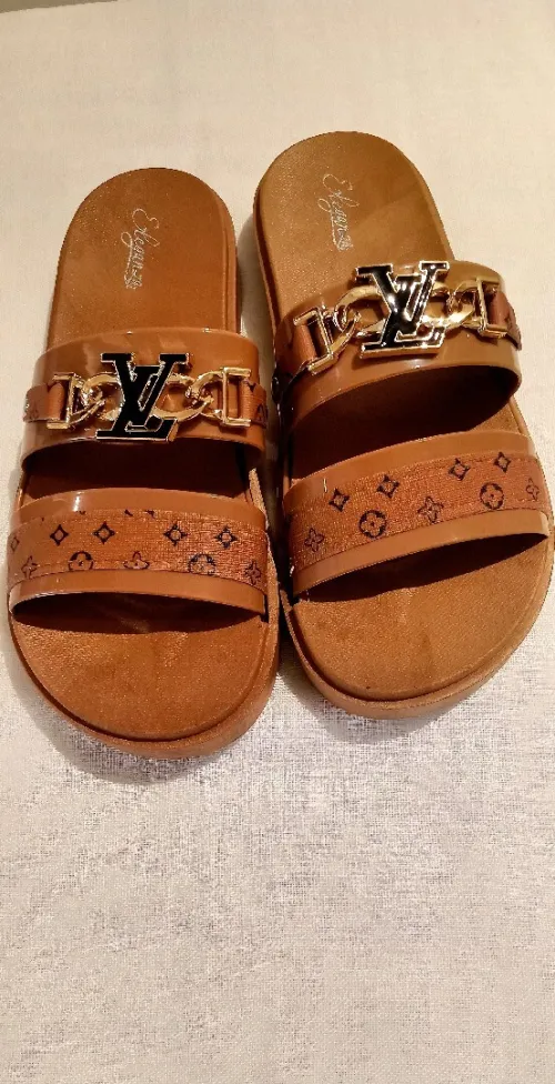Mules حاجة ستيل  وخفيفة للصيف 