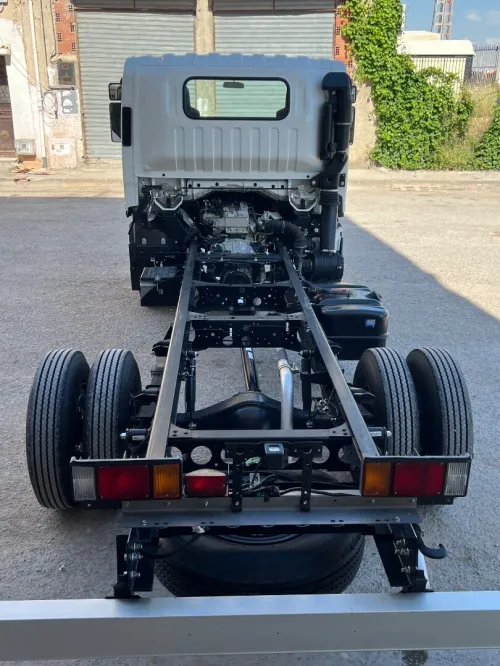 Isuzu npr Isuzu 5vites 