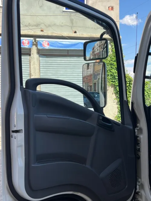 Isuzu npr Isuzu 5vites 