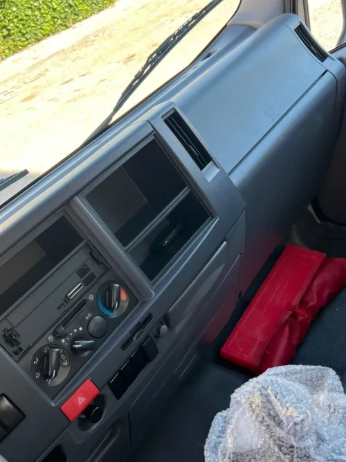 Isuzu npr Isuzu 5vites 