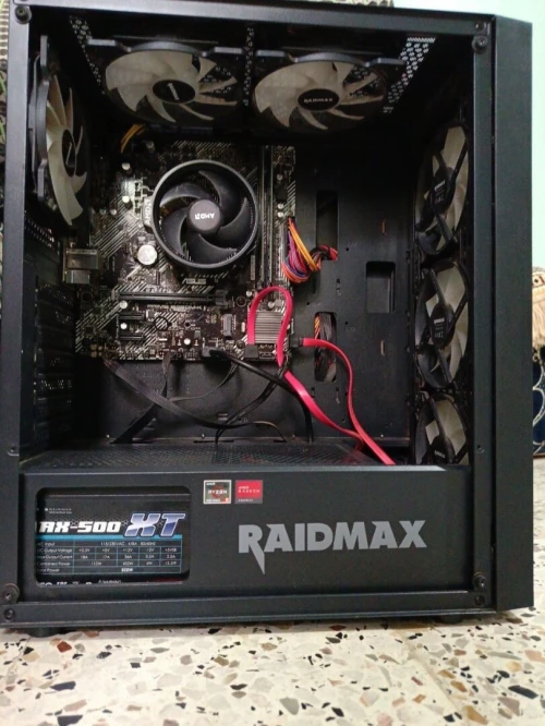 rayzen 5 5600 g |  asus b 450u | 16 gb 2666 mhz |  256 gb ssd + 300 gb hdd | rx 500 w