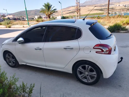 Peugeot 208 2013 Allure
