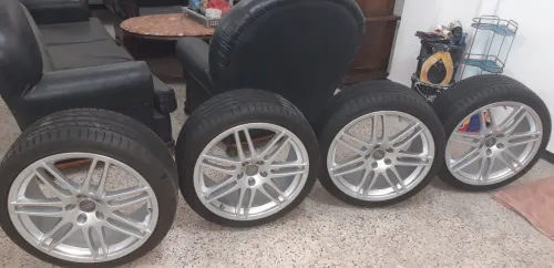 4 Jantes audi A4 19" avec pneus neufs
