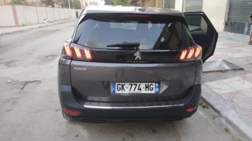 Peugeot 5008 2022 