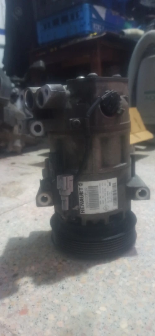 Compresseur clim clio 4