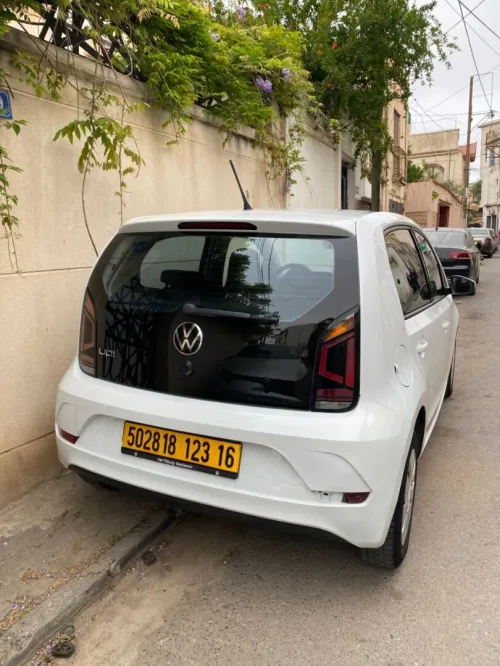 Volkswagen Up 2023 