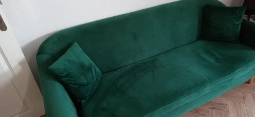 Fauteuil à pieds scandinaves 