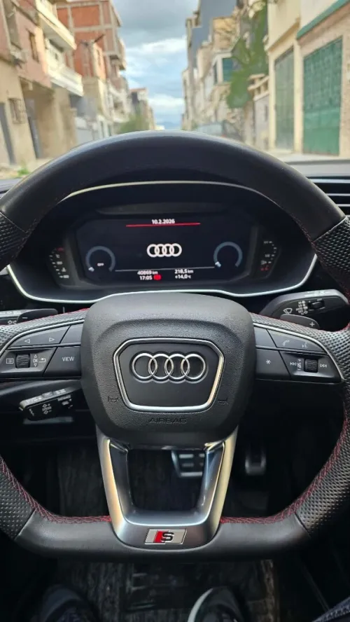 Audi Q3 2023 S line