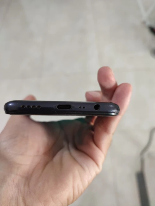 Realme 6s (4/64) avec boîte + chargeur d’origine – bon état 6s