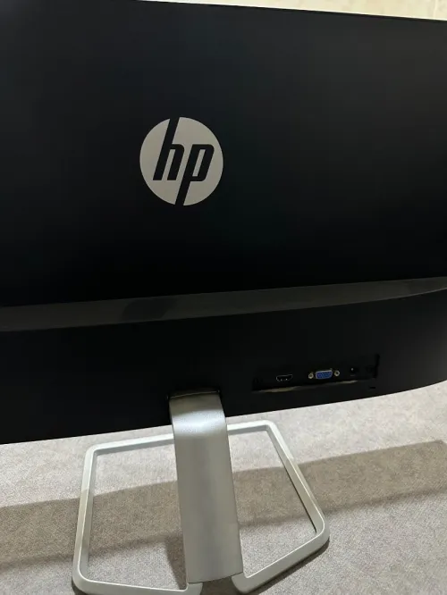 Ecran hp 24 pouce Borderless