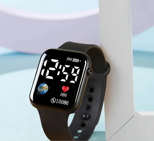 Montre Digitale LED avec un Design en Forme de Cœur, Convient aux Hommes et aux Femmes